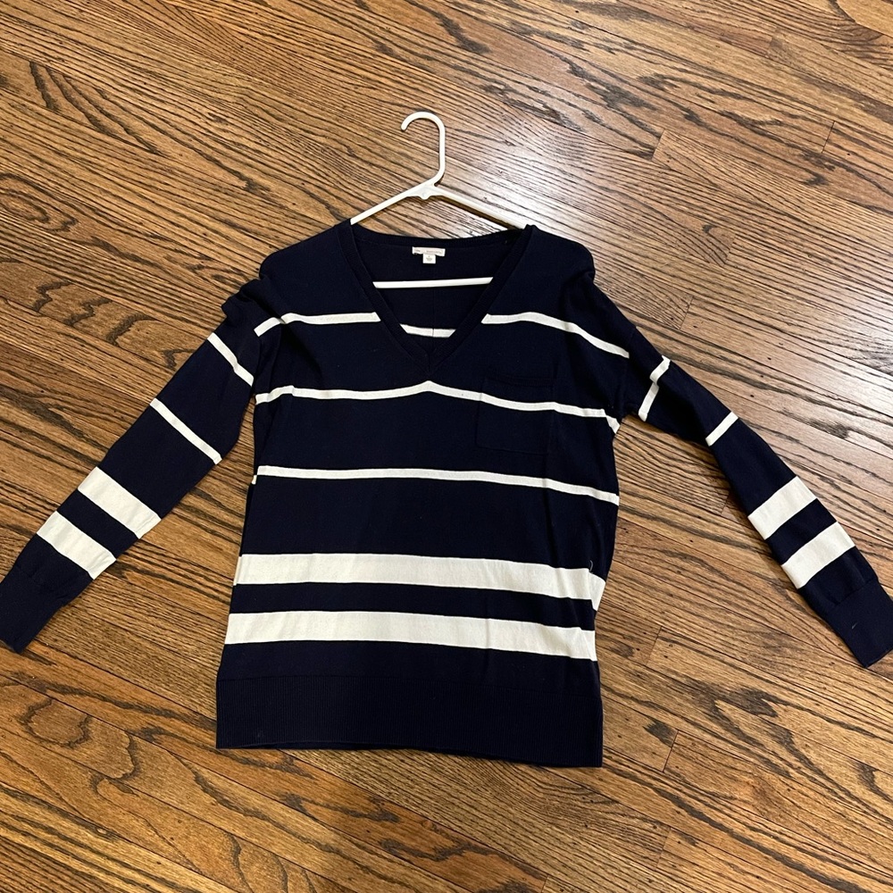 GAP Womens sweater great condition!